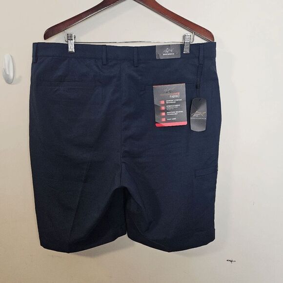 Greg Norman Performance Fabric Short Style G7XDH528 NWT Mens Navy Waist 38 - Picture 2 of 5
